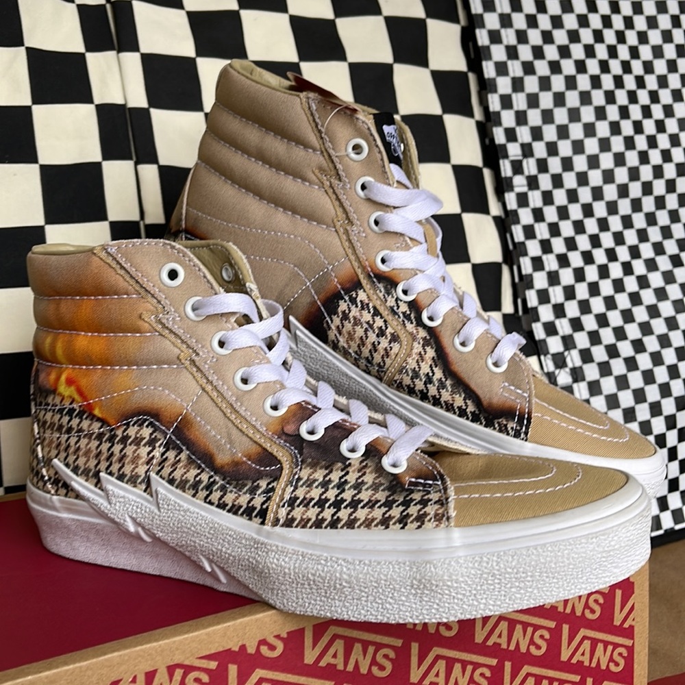 Vans Sk8-Hi Bolt Big Reveal Taos Taupe WMNS sneakers - Picture 6 of 16